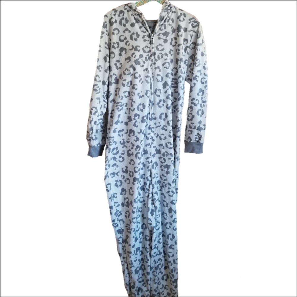 Sweet Treats leopard Pajama Onsie XL